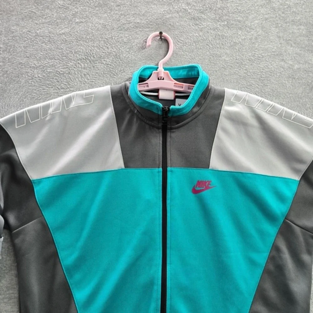 Nike *please carefully